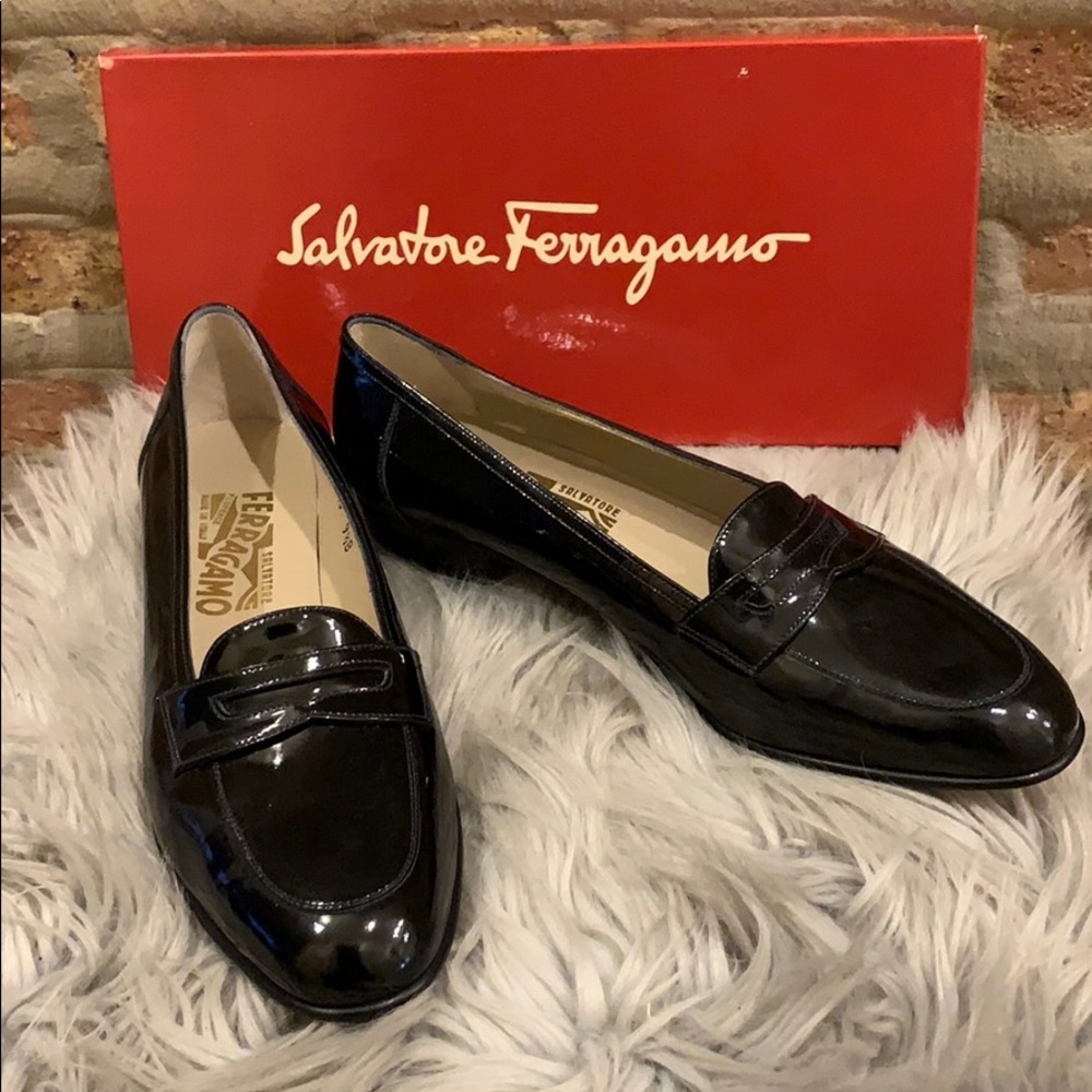 vintage Ferrgamo Loafer - NWT